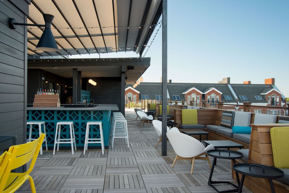 Hotel Salem rooftop bar and seating area 